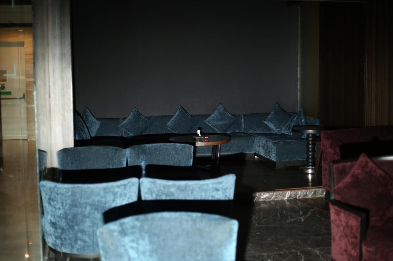 V 7 Hotel Chennai Extérieur photo